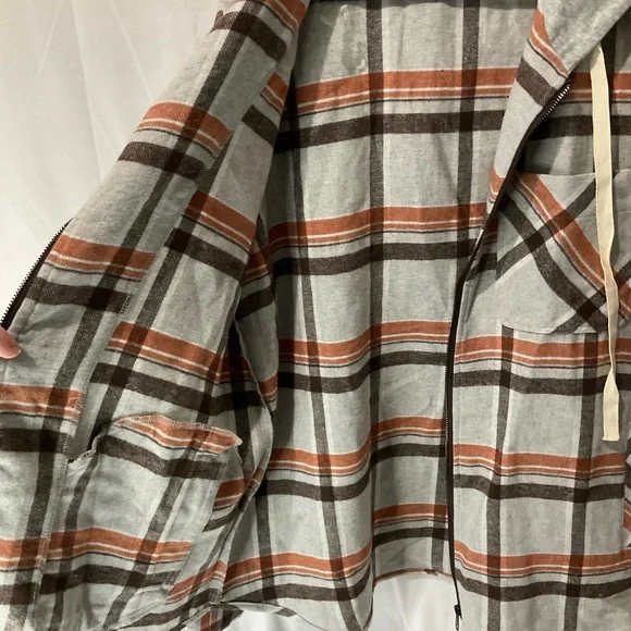 Staccato Womens Fall Plaid Hooded Shacket Size Large Gray Orange Black NWOT - Picture 8 of 13